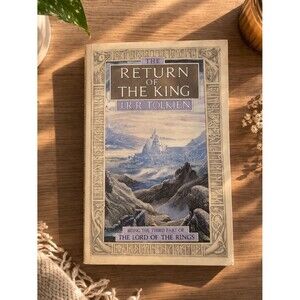 J.R.R. Tolkien The Return Of The King Paperback Fantasy Novel Classic Tolkien
